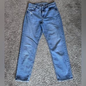 American eagle size 4 regular length stretch Mom jeans